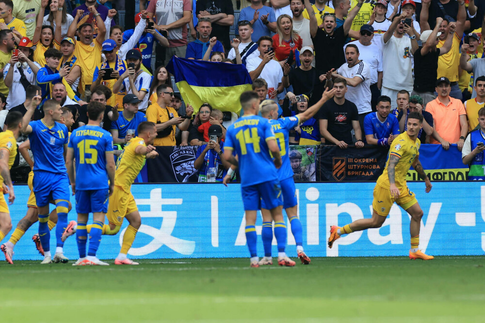 România - Ucraina 3-0, la EURO 2024. Imaginile bucuriei de la victoria ”Generației de Suflet” GALERIE FOTO - Imaginea 14