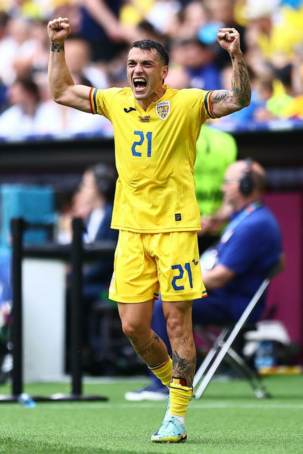 România - Ucraina 3-0, la EURO 2024. Imaginile bucuriei de la victoria ”Generației de Suflet” GALERIE FOTO - Imaginea 18