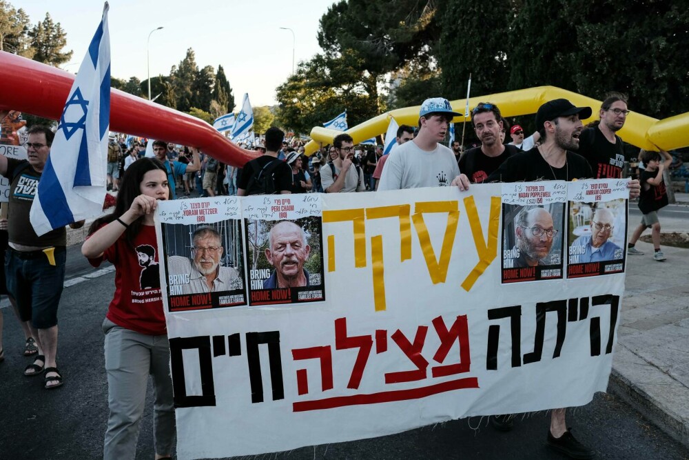 Protest în Israel. Mii de oameni au manifestat împotriva guvernului lui Benjamin Netanyahu la Ierusalim - Imaginea 3