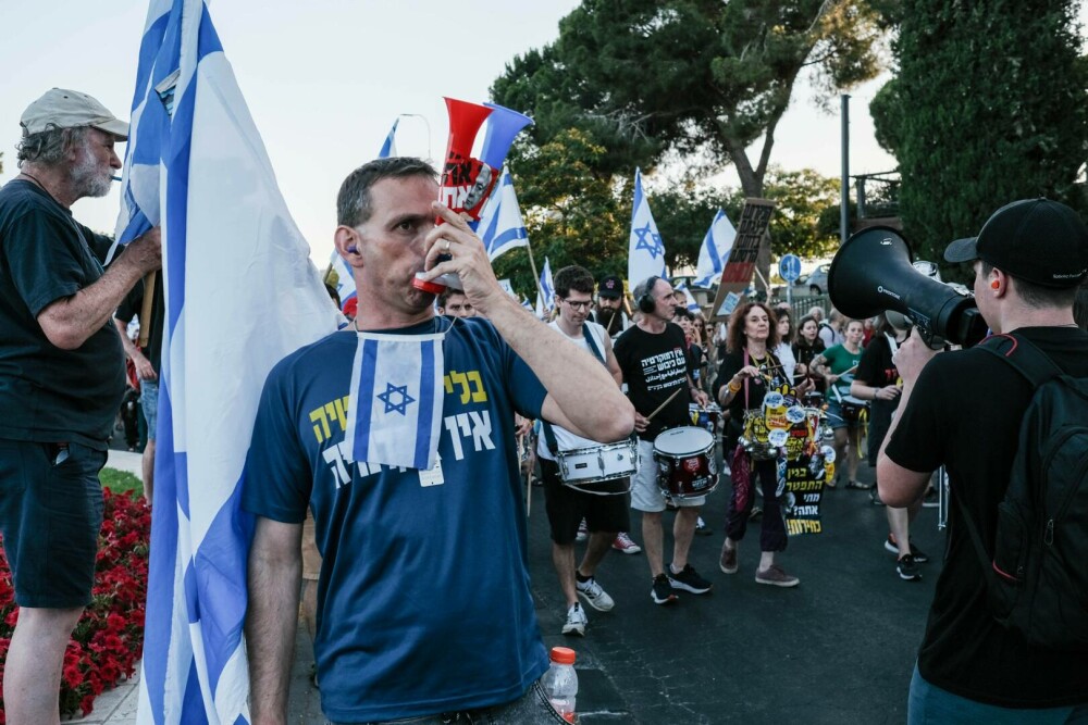 Protest în Israel. Mii de oameni au manifestat împotriva guvernului lui Benjamin Netanyahu la Ierusalim - Imaginea 5