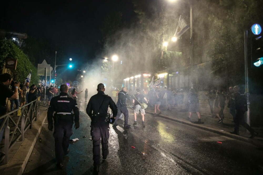Tensiuni în Ierusalim. Arestări și răniți la un nou protest împotriva lui Netanyahu. Reacția poliției | GALERIE FOTO - Imaginea 2