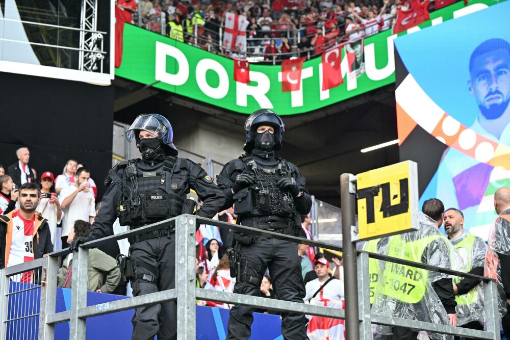 Euro-2024. Incidente între fani înainte de meciul Turcia - Georgia. La Dortmund a plouat torenţial. VIDEO - Imaginea 2