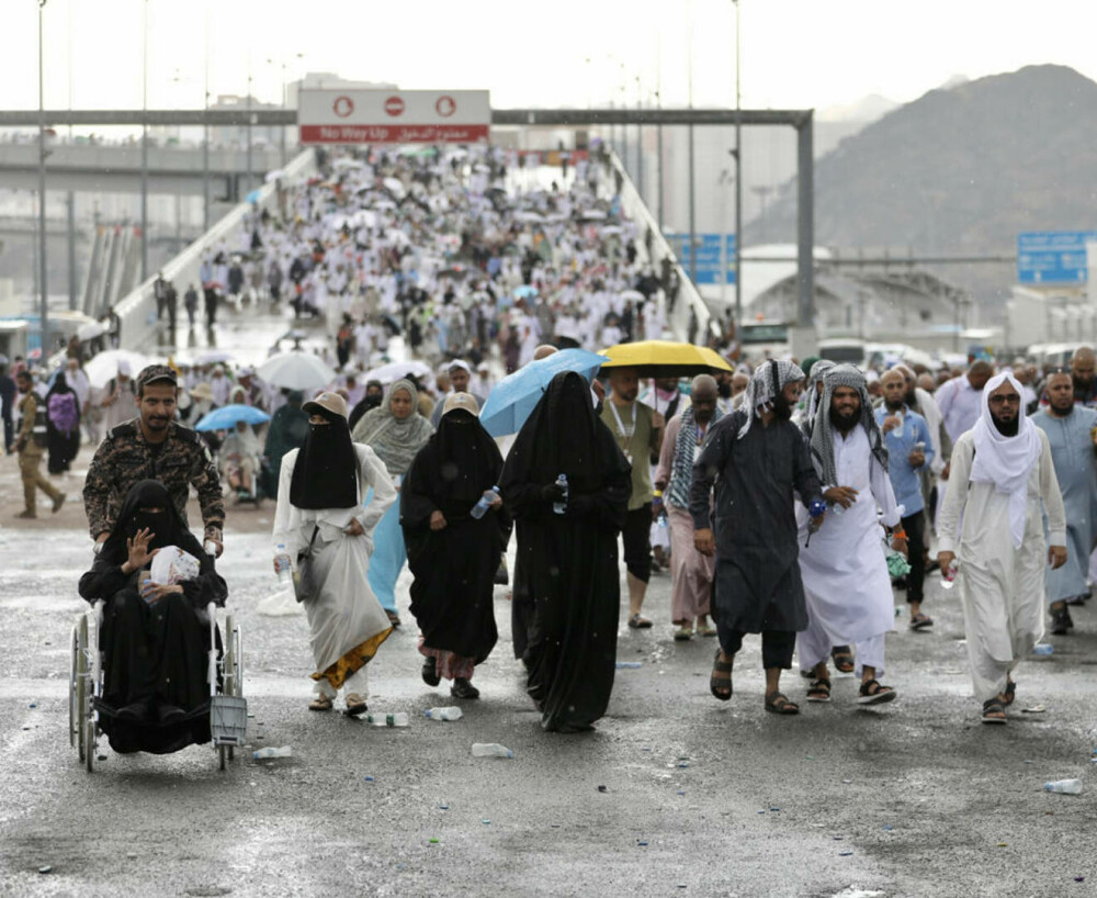 Peste 550 de pelerini au murit la pelerinajul de la Mecca. Temperaturile au ajuns la 51,8 grade Celsius | GALERIE FOTO - Imaginea 7