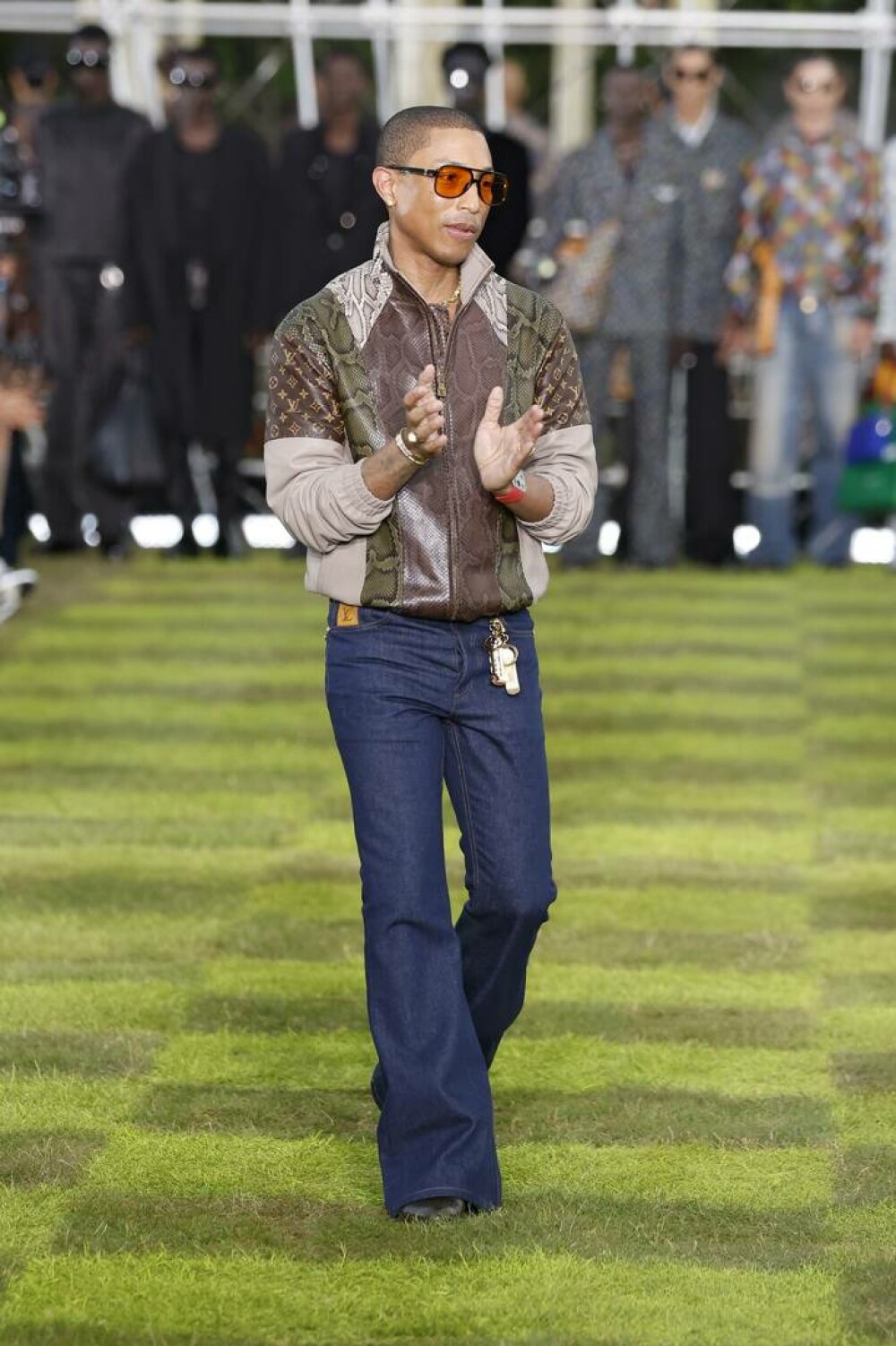 Pharrell Williams a dat startul Săptămânii Modei de la Paris cu o defilare Louis Vuitton la sediul UNESCO - Imaginea 3