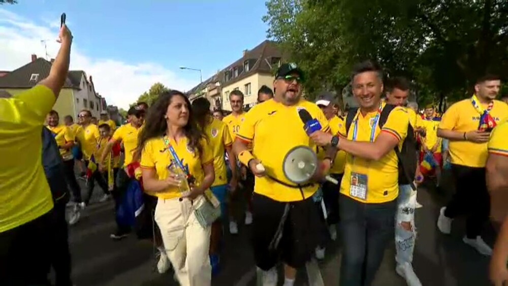 Belgia - România. Marșul suporterilor români din Koln. Zeci de mii de tricolori susțin naționala pe stadion GALERIE FOTO - Imaginea 12