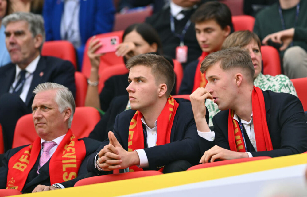Regele Philippe a savurat meciul România-Belgia de la Koln din tribune. A admirat partida alături de trei copii ai săi | FOTO - Imaginea 18