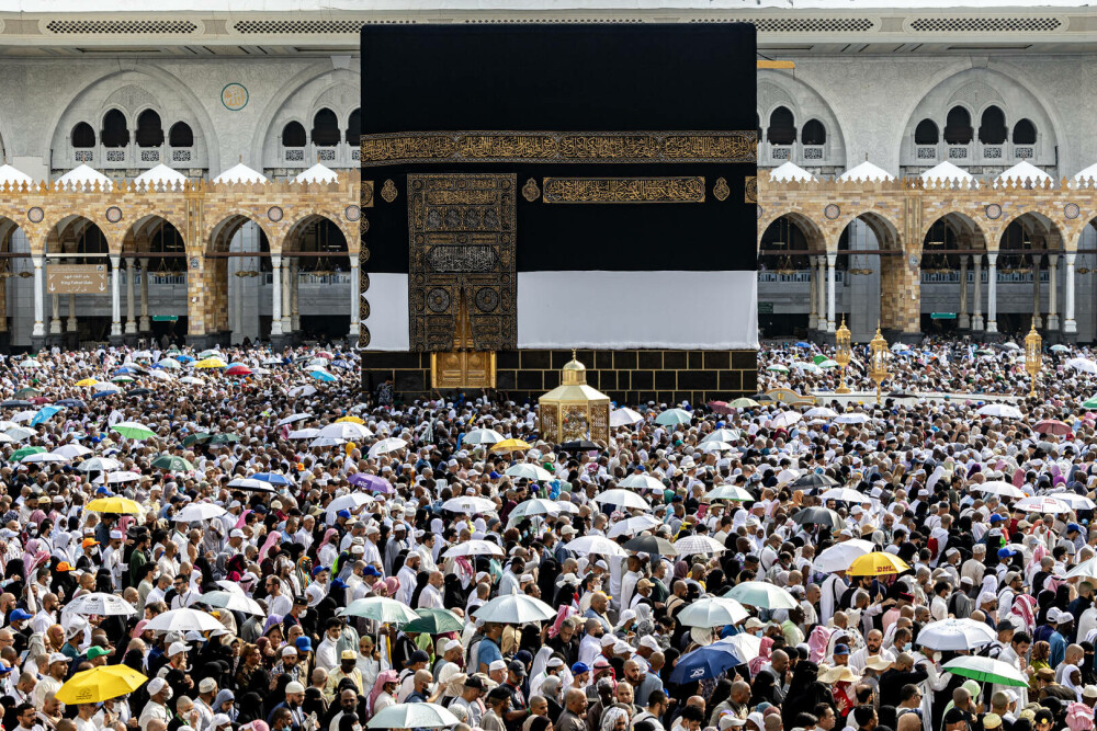 Cel puţin 1.300 de pelerini au murit la pelerinajul de la Mecca, în condiţii de căldură extremă. Au ieșit la iveală nereguli - Imaginea 3