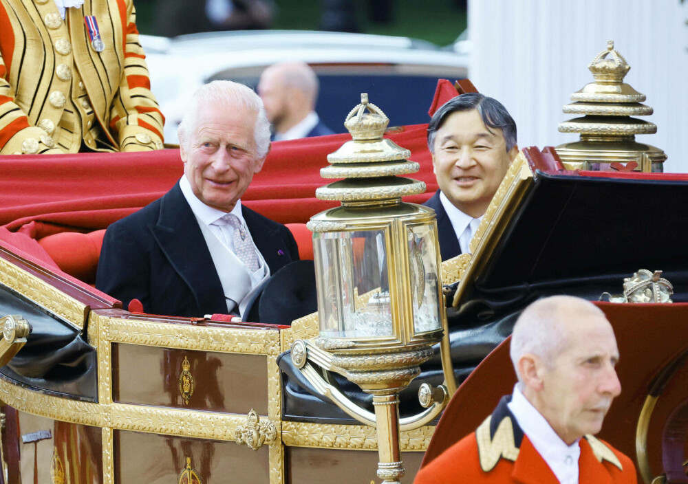 Ce a mâncat împăratul Naruhito la banchetul oferit de Regele Charles. Protocol royal cu James Bond și Pokemon GALERIE FOTO - Imaginea 11