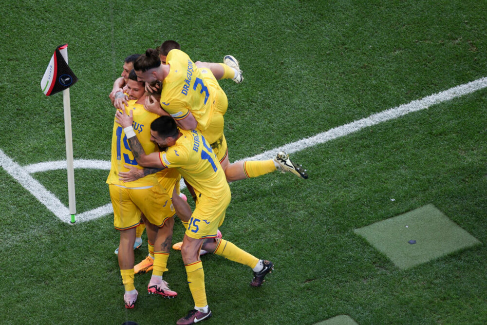 Imaginile care au topit inimile tuturor la meciurile României de la Euro 2024. Rațiu, Drăguș și Marin au devenit virali FOTO - Imaginea 30