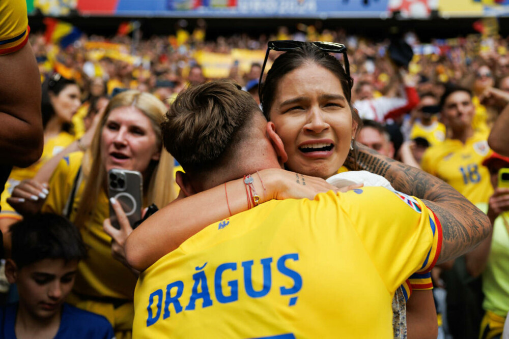 Imaginile care au topit inimile tuturor la meciurile României de la Euro 2024. Rațiu, Drăguș și Marin au devenit virali FOTO - Imaginea 34