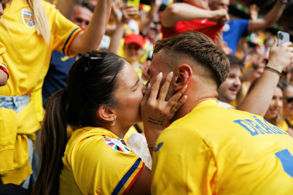 Imaginile care au topit inimile tuturor la meciurile României de la Euro 2024. Rațiu, Drăguș și Marin au devenit virali FOTO - Imaginea 35