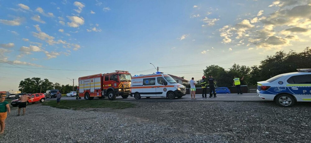 Accident grav în Bacău, între un autoturism și un autocar, soldat cu cinci victime. A fost activat Planul Roșu - Imaginea 3