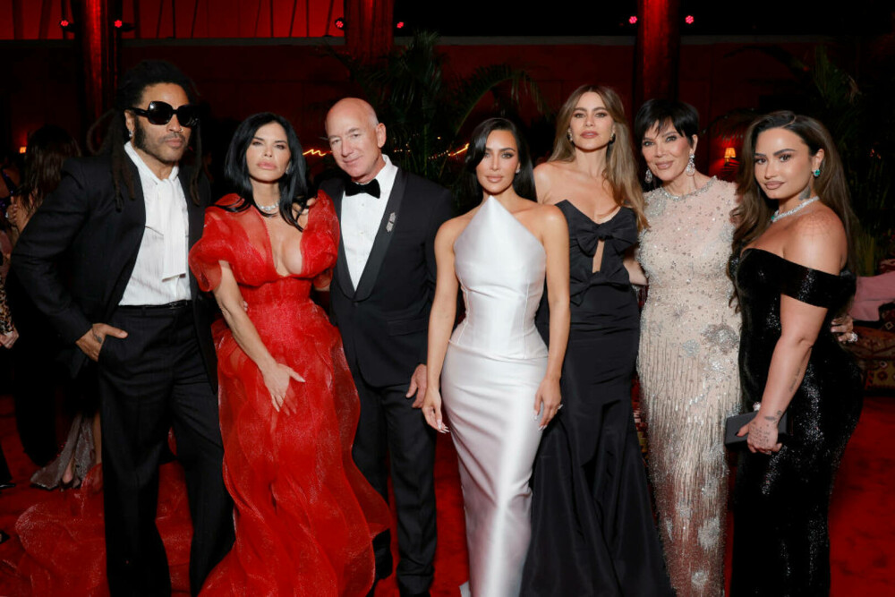 Kim Kardashian și-a petrecut vacanța pe mega iahtul miliardarului Jeff Bezos. În ce ipostază a fost surprinsă vedeta | FOTO - Imaginea 4