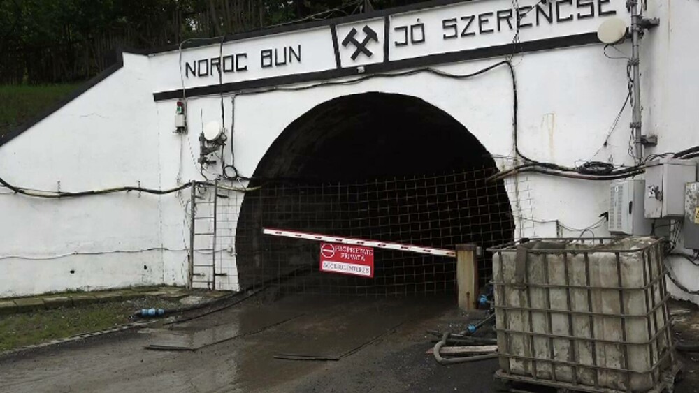 MAI: Populaţia din zona de risc potenţial de la Praid a fost evacuată. Salvatorii evaluează situaţia salinei - Imaginea 1