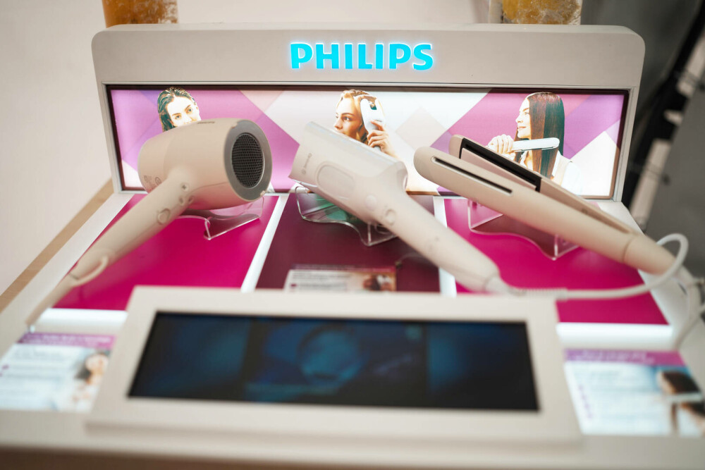 (P) Defilare inedită de coafuri semnate de Sorin Stratulat, cu sprijinul Philips, la Romanian Creative Week - Imaginea 3