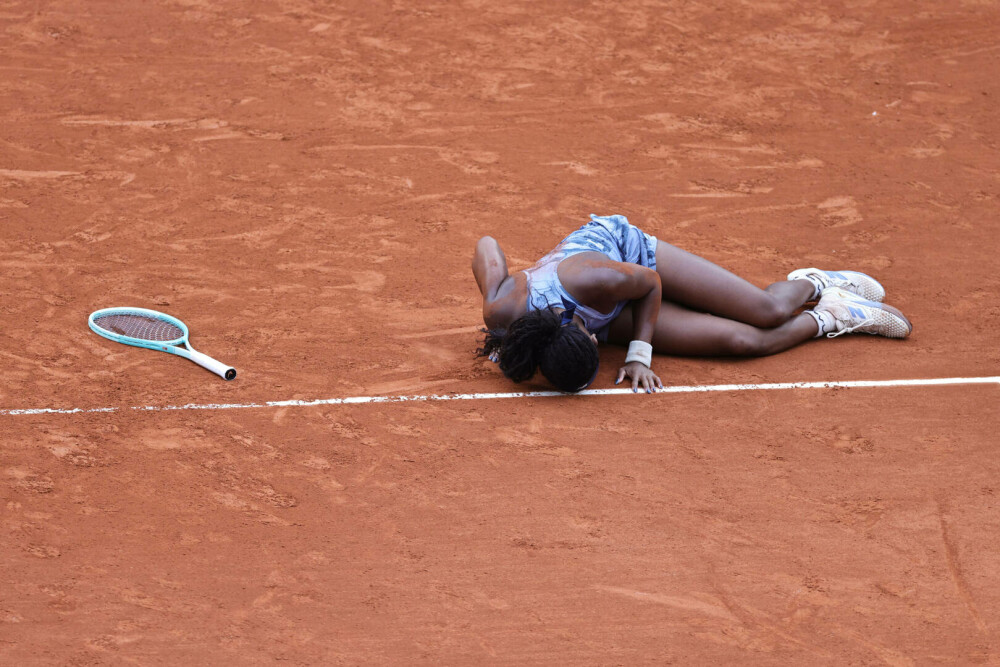 Coco Gauff a învins-o pe Aryna Sabalenka și este noua campioană de la Roland Garros.
FOTO&VIDEO - Imaginea 2