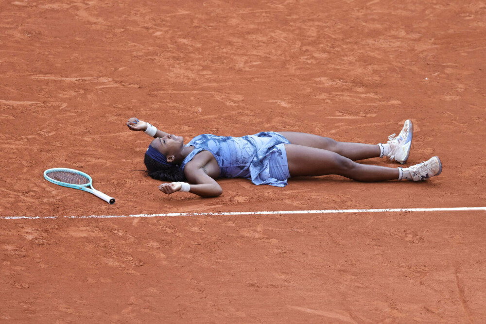Coco Gauff a învins-o pe Aryna Sabalenka și este noua campioană de la Roland Garros.
FOTO&VIDEO - Imaginea 3