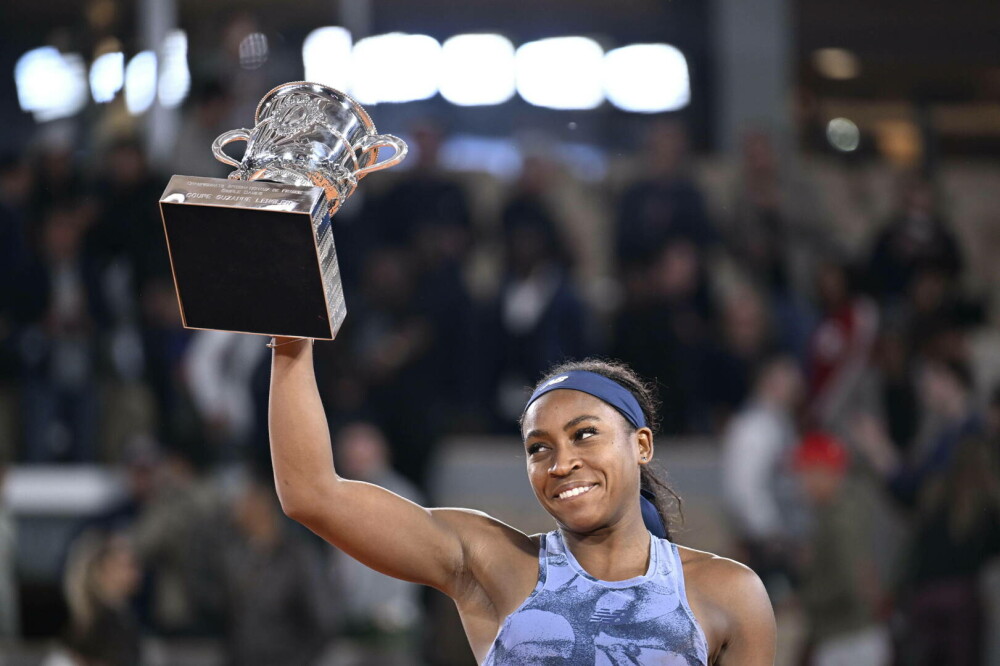 Coco Gauff a învins-o pe Aryna Sabalenka și este noua campioană de la Roland Garros.
FOTO&VIDEO - Imaginea 14
