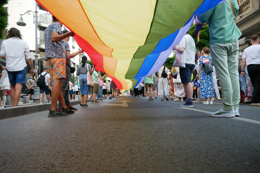 Marșul Pride vs cel al „creștinilor”. Prinși când se duceau să-i agreseze „creștinește” pe ceilalți GALERIE FOTO - Imaginea 22
