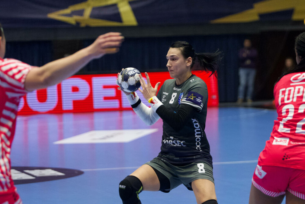 Cristina Neagu își încheie cariera: Portretul celei mai mari handbaliste din istoria României - Imaginea 1