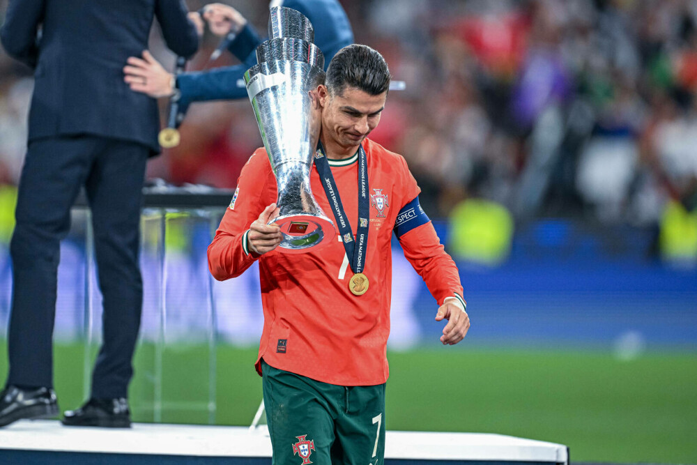 Portugalia a câştigat Liga Naţiunilor învingând Spania la lovituri de departajare. Cristiano Ronaldo a ridicat trofeul. FOTO - Imaginea 10