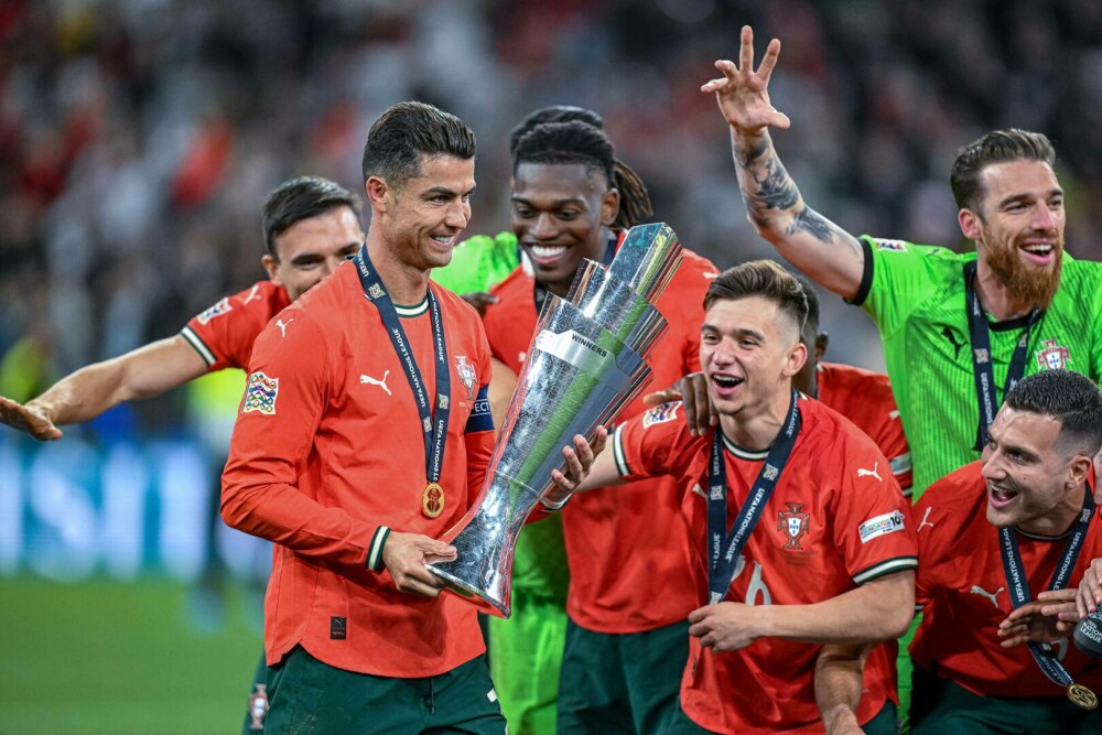 Portugalia a câştigat Liga Naţiunilor învingând Spania la lovituri de departajare. Cristiano Ronaldo a ridicat trofeul. FOTO - Imaginea 12
