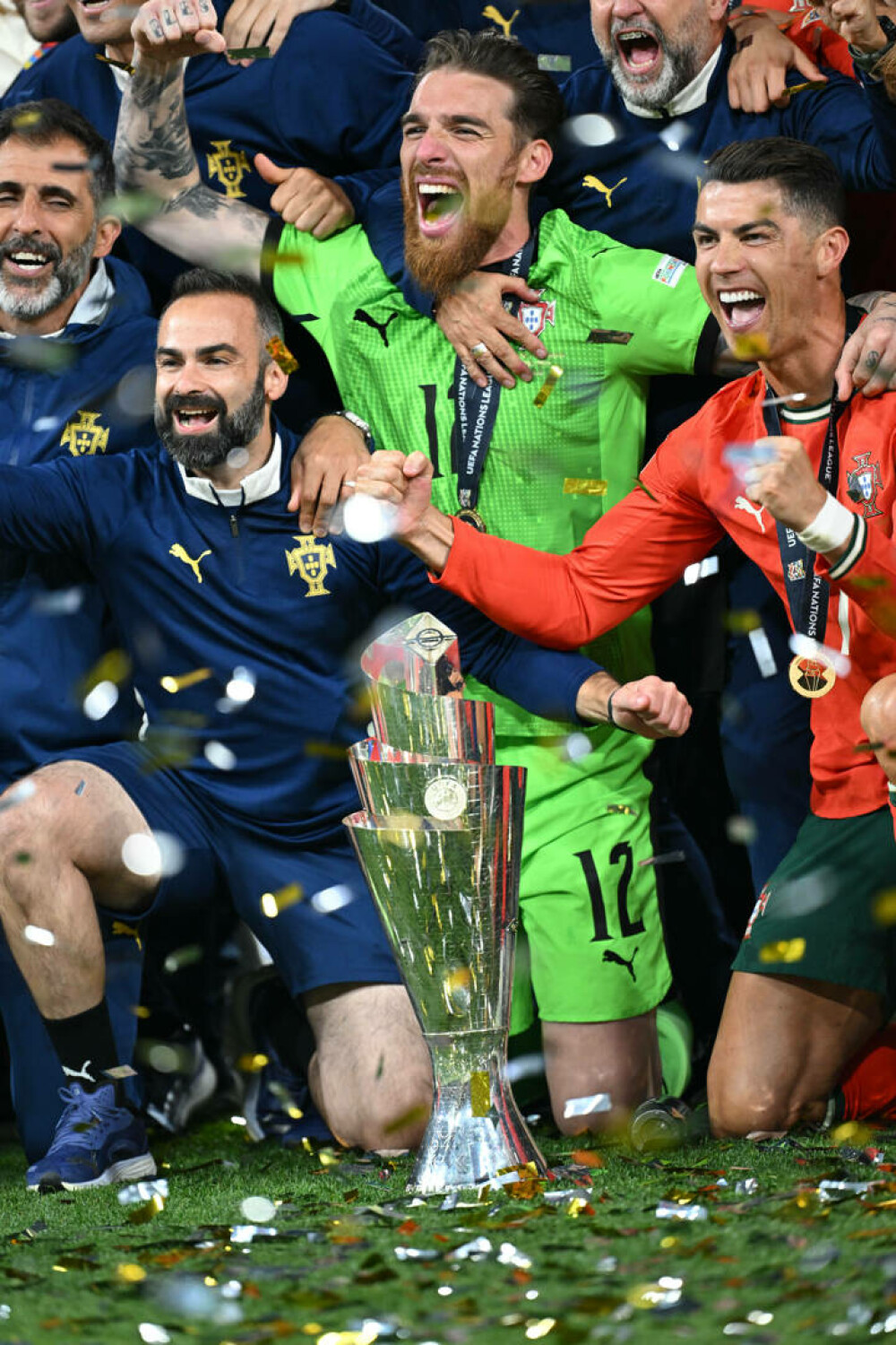 Portugalia a câştigat Liga Naţiunilor învingând Spania la lovituri de departajare. Cristiano Ronaldo a ridicat trofeul. FOTO - Imaginea 16