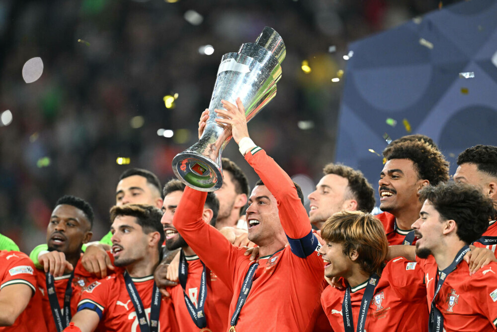Portugalia a câştigat Liga Naţiunilor învingând Spania la lovituri de departajare. Cristiano Ronaldo a ridicat trofeul. FOTO - Imaginea 19