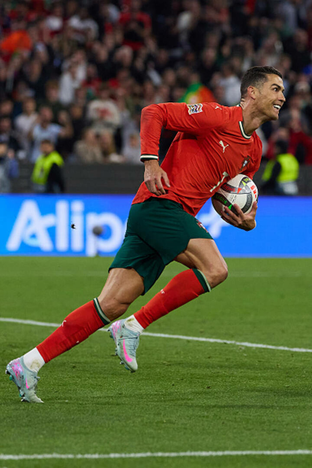 Reacția virală a lui Cristiano Ronaldo după câştigarea Ligii Naţiunilor: „Nimic nu este mai bun