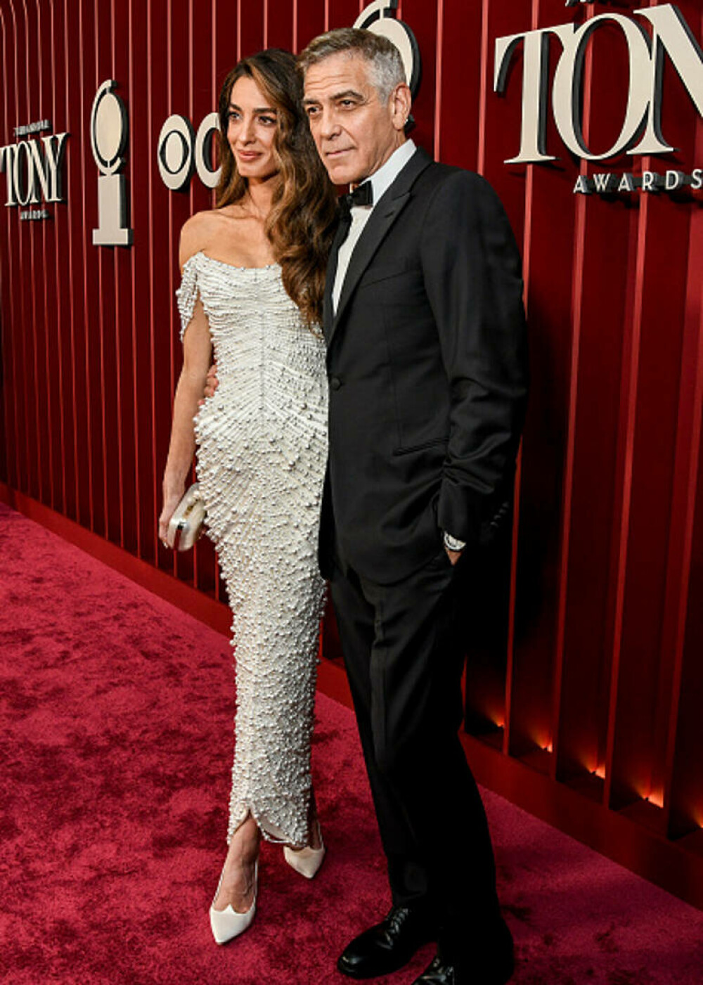 George Clooney și soția sa, apariție plină de eleganță pe covorul roșu. Gestul romantic pe care l-au făcut în fața camerelor - Imaginea 3