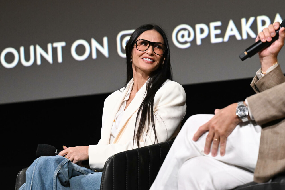 Demi Moore, apariție de senzație în cadrul unui eveniment monden. Ce ținuta a purtat actrița în vârstă de 62 de ani. FOTO - Imaginea 7