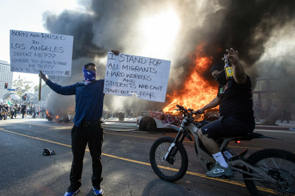 Oraşe din SUA organizează mitinguri privind imigraţia, în timp ce protestele din LA continuă. FOTO - Imaginea 4
