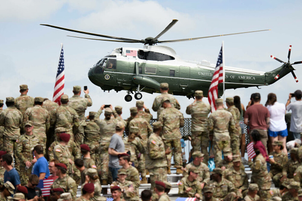 Donald Trump, discurs la Fort Bragg: Protestele din Los Angeles reprezintă un risc pentru securitatea naţională. FOTO & VIDEO - Imaginea 11