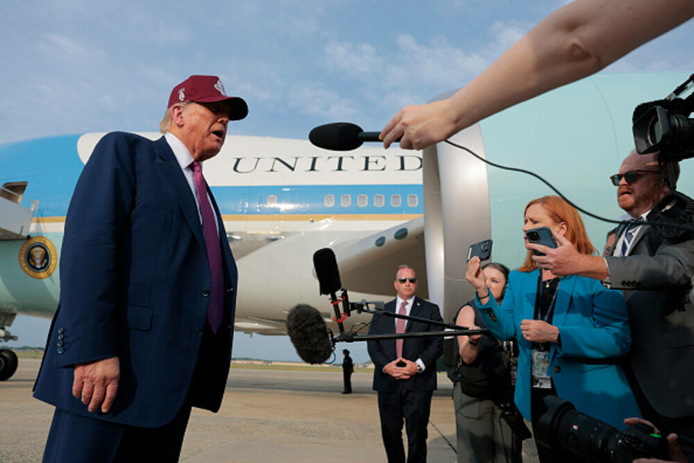Donald Trump, discurs la Fort Bragg: Protestele din Los Angeles reprezintă un risc pentru securitatea naţională. FOTO & VIDEO - Imaginea 34