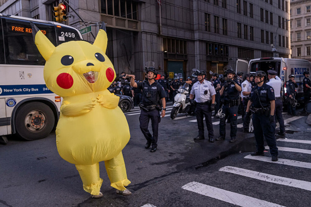 „Frica este prezentă în fiecare zi”. Manifestaţie la New York împotriva politicii migratorii a lui Donald Trump. FOTO & VIDEO - Imaginea 27