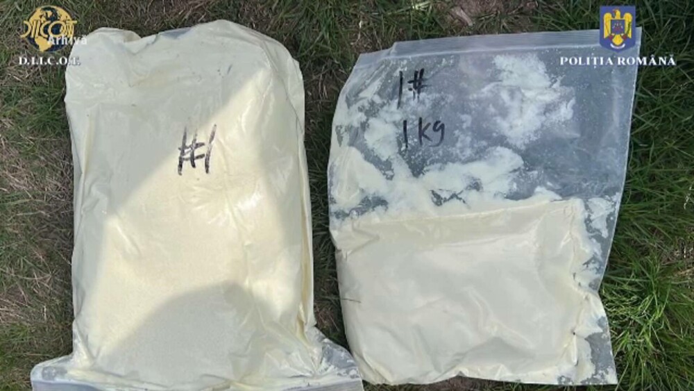 Vicepreşedintele USR Cluj a găsit un pachet cu droguri de mare risc sub maşina sa. Senatorul a sesizat procurorii DIICOT - Imaginea 1