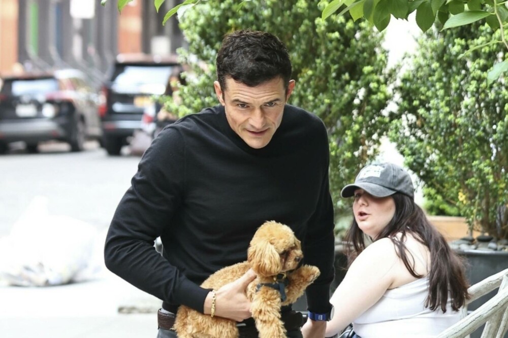 Orlando Bloom a atras din nou toate privirile. Cum a apărut alături de câinele său pe covorul roșu. GALERIE FOTO - Imaginea 5