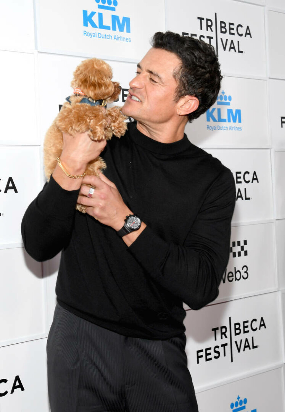 Orlando Bloom a atras din nou toate privirile. Cum a apărut alături de câinele său pe covorul roșu. GALERIE FOTO - Imaginea 16