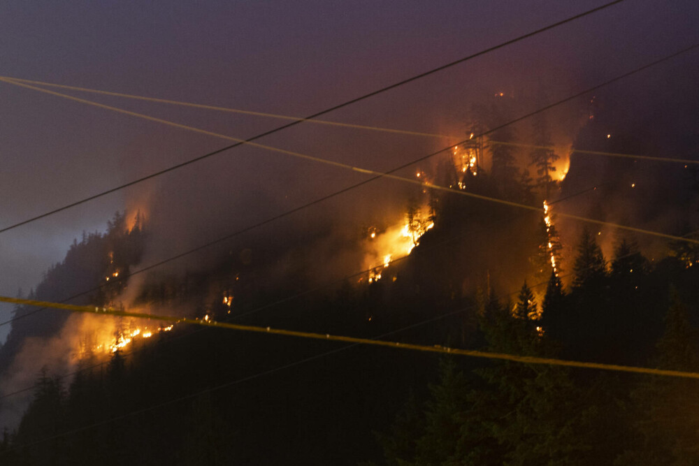 Incendiile de pădure devastează Canada. 3,5 milioane de hectare au fost deja mistuite de flăcări. GALERIE FOTO & VIDEO - Imaginea 10