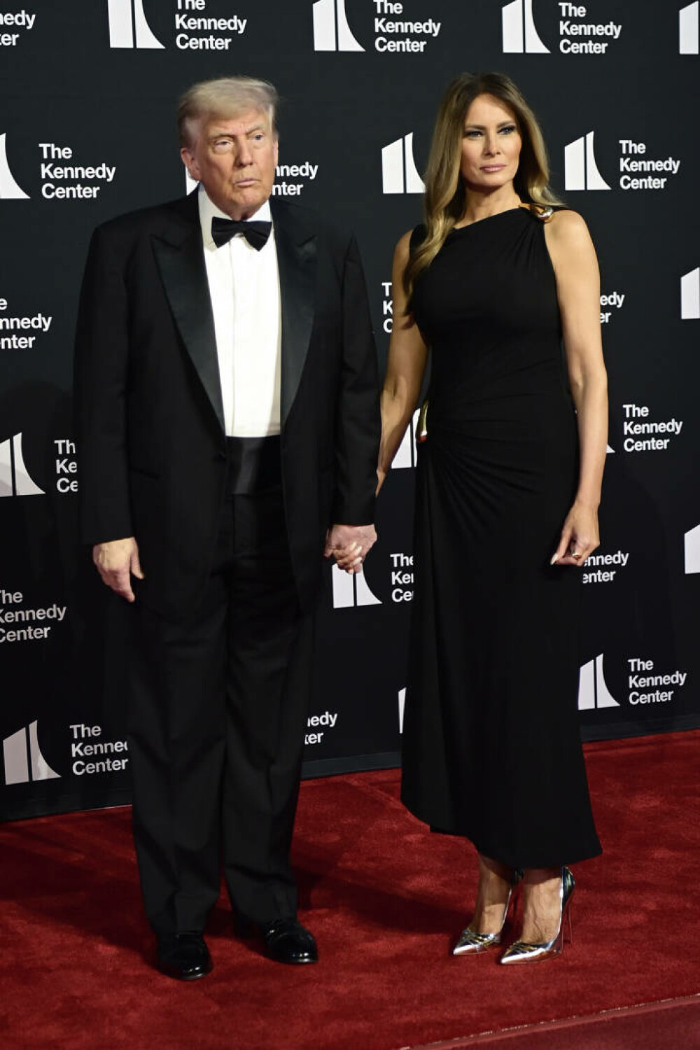 Donald și Melania Trump, huiduiți și aplaudați, în timp ce asistau la muzicalul Les Misérables. „Tot ce voiam”. FOTO&VIDEO - Imaginea 12