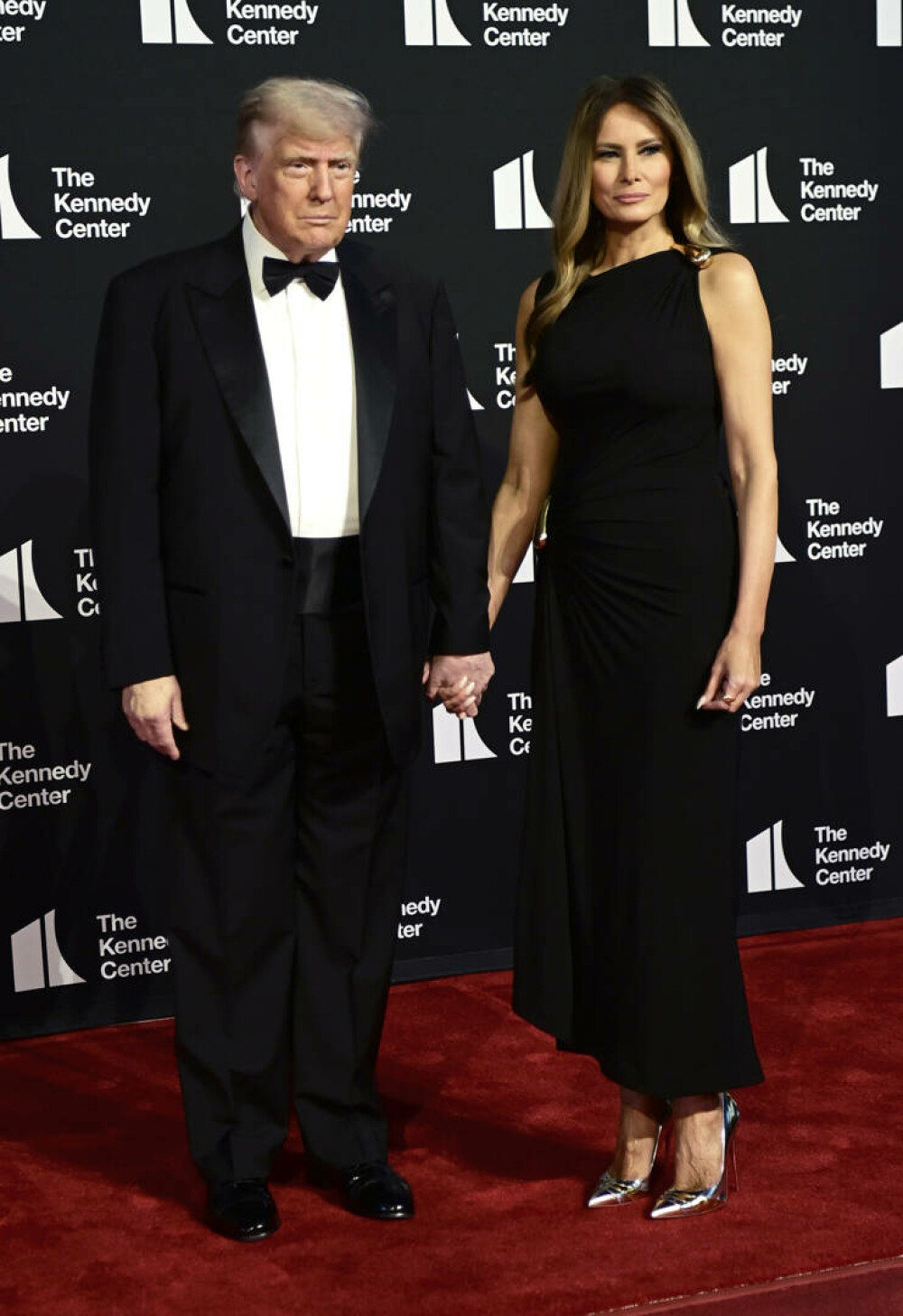 Donald și Melania Trump, huiduiți și aplaudați, în timp ce asistau la muzicalul Les Misérables. „Tot ce voiam”. FOTO&VIDEO - Imaginea 13