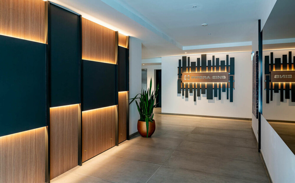 Trump a cumpărat un bloc de lux în Pipera. Un singur apartament costă și peste 600.000 de euro. Cine va locui aici | FOTO - Imaginea 2