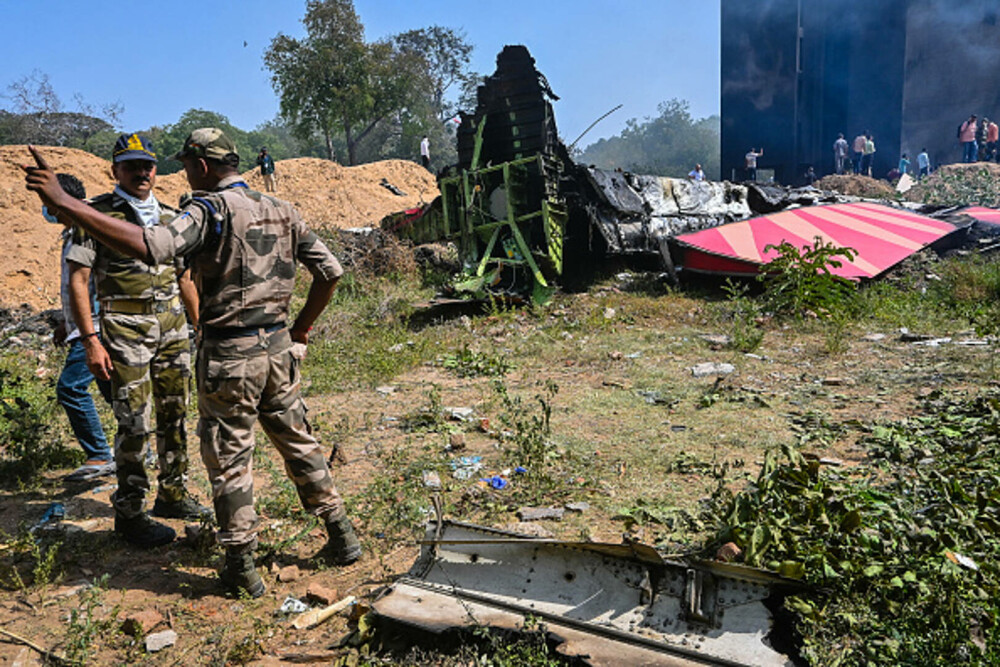 Prăbușirea avionului în India, cel mai grav dezastru aerian din lume din 2014. Continuă procesul de identificare a victimelor - Imaginea 13