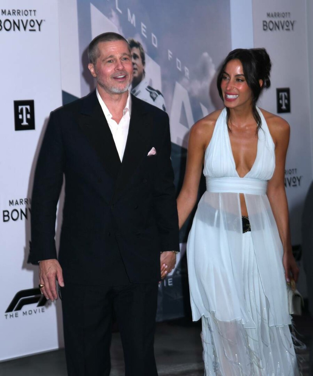 Brad Pitt și Ines de Ramon, apariție rară pe covorul roșu. Cum au fost surprinși la premiera filmului F1. FOTO - Imaginea 22