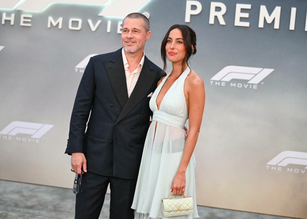 Brad Pitt și Ines de Ramon, apariție rară pe covorul roșu. Cum au fost surprinși la premiera filmului F1. FOTO - Imaginea 30