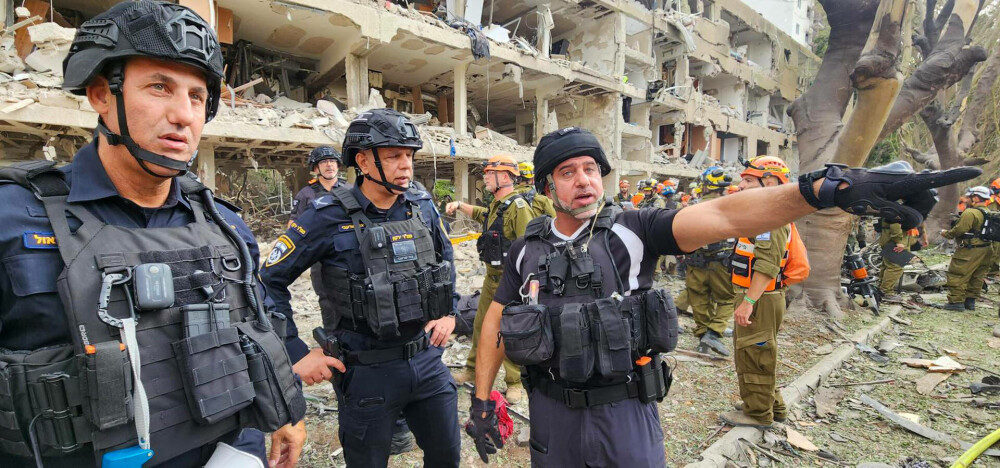 Armata israeliană anunță că Iranul a lansat primele rachete către Israel după atacurile SUA. 16 răniți raportați - Imaginea 2