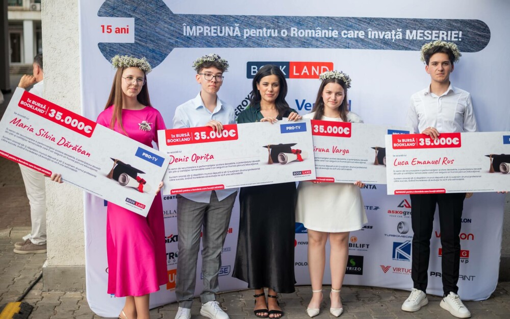 PRO TV sprijină excelența din sate izolate prin burse de 140.000 de euro oferite la Gala BookLand - Imaginea 44