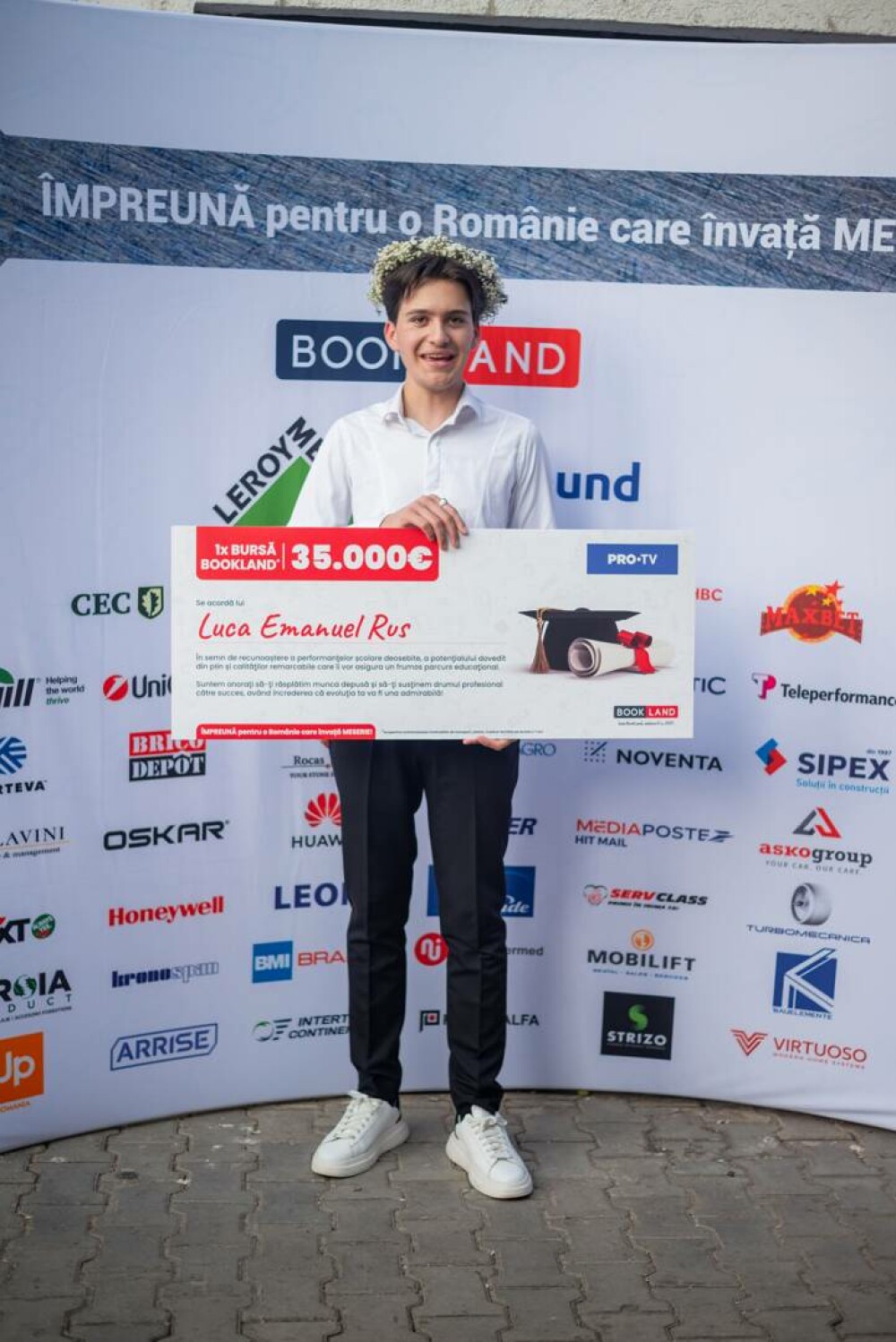 PRO TV sprijină excelența din sate izolate prin burse de 140.000 de euro oferite la Gala BookLand - Imaginea 39