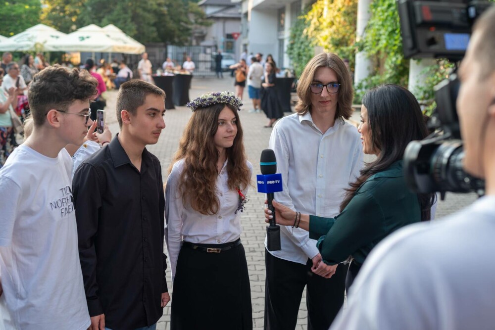 PRO TV sprijină excelența din sate izolate prin burse de 140.000 de euro oferite la Gala BookLand - Imaginea 33