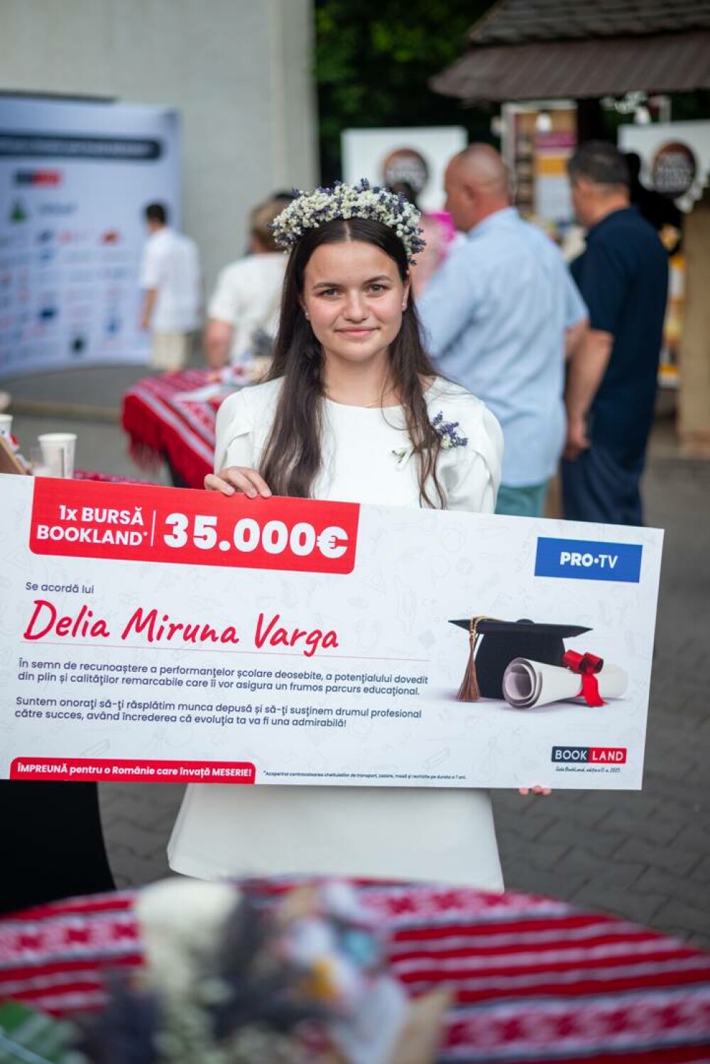 PRO TV sprijină excelența din sate izolate prin burse de 140.000 de euro oferite la Gala BookLand - Imaginea 24